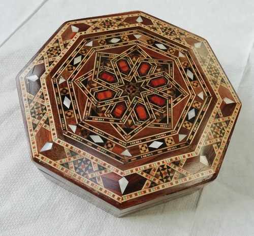 Eight sided hinged - eight,