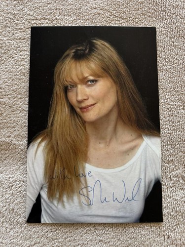Sophie ward hand - sophie, (heartbeat)