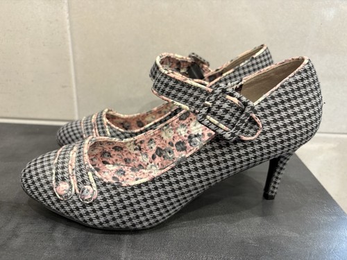 New size eee - 7, fit