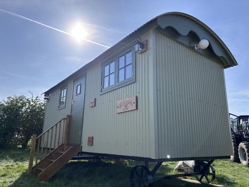 Shepherds hut luxury - shepherds,