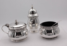 Sterling Silver Celtic Pattern Boxed Cruet Set Goldsmiths London 1949