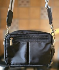 Bench small black crossbody