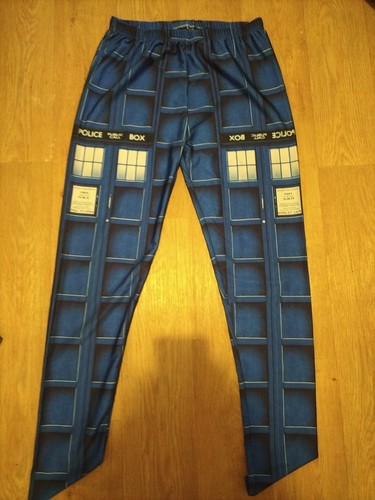 Ladies size blue tardis - m/l,
