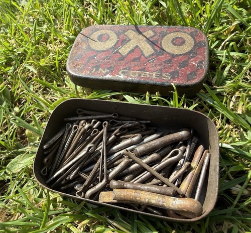 Vintage oxo cubes metal - oxo,