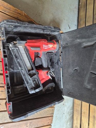 Milwaukee m18 fn16ga - milwaukee,
