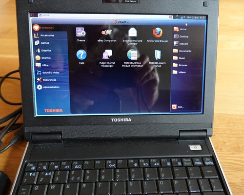 Toshiba nb100 mini laptop - nb100,