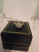 18CT Yellow Gold Diamond Daisy