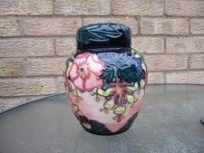 MOORCROFT   OBERON DESIGN