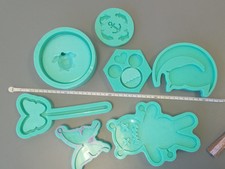 7 Silicone Resin Molds. 