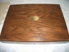 VINTAGE FORMER WOODEN CUTLERY
