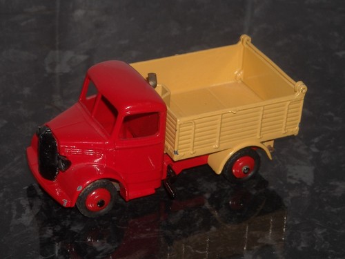 Vintage dinky 410 red cream - red,