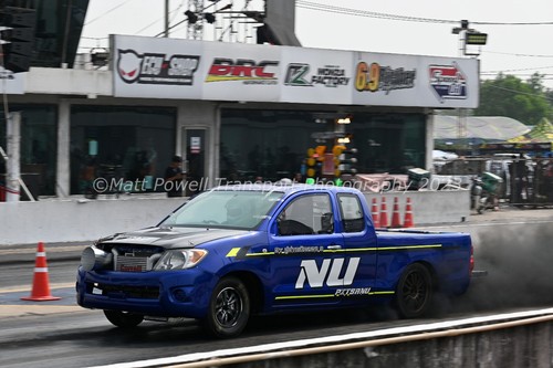 Truck photo 12x8 - -, toyota