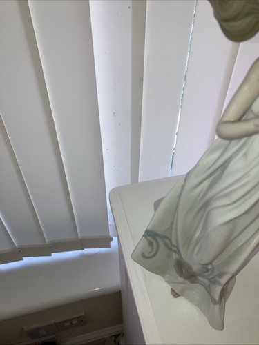 Lladro figurine butterfly - ,