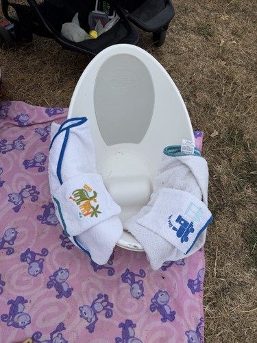 Shnuggle baby bath and - baby,