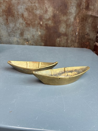 Set two vintage solid brass - two,