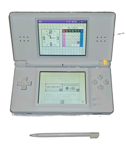 Nintendo lite white console - nintendo,