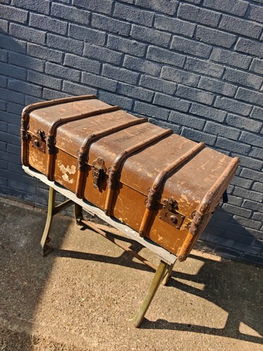 Large vintage trunk - vintage, rustic