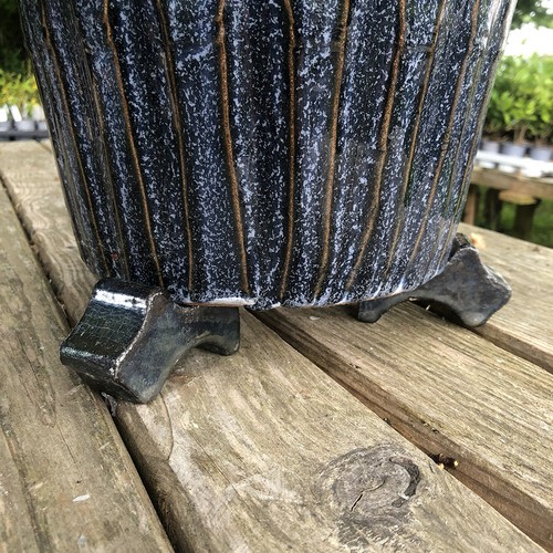 Garden planter feet - planter, black