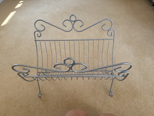 Solid metal freestanding - solid,