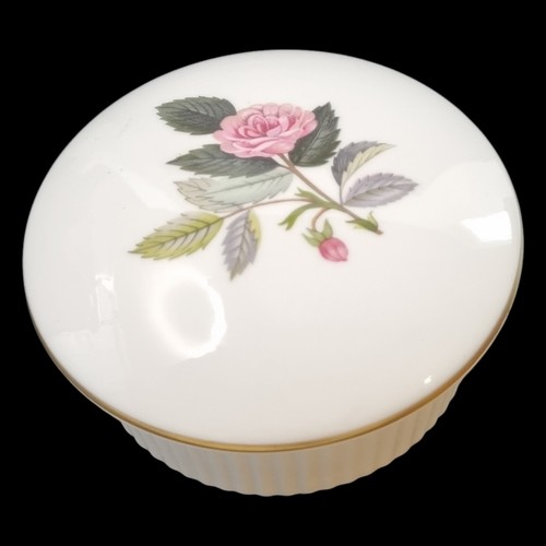 Wedgwood hathaway rose trinket - rose,