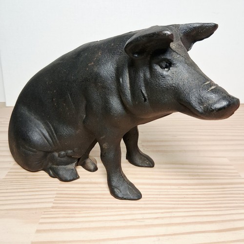 Large cast iron sitting pig - iron,