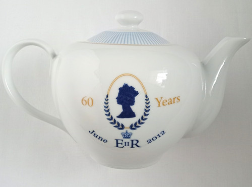 Royal memorabilia teapot - memorabilia,