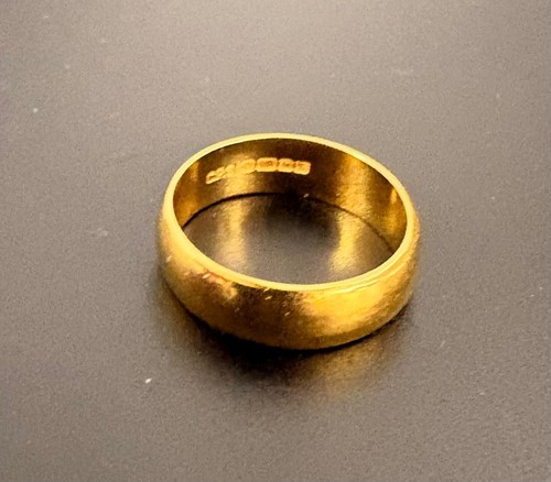 22ct yellow gold shape - 22ct,