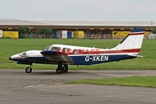 PHOTO  G-XKEN PIPER PA34