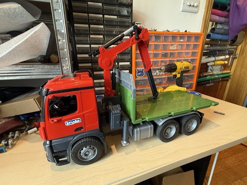 Bruder mercedes actros timber - mercedes,