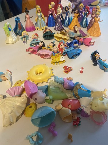 Disney magic clip dolls and - disney,