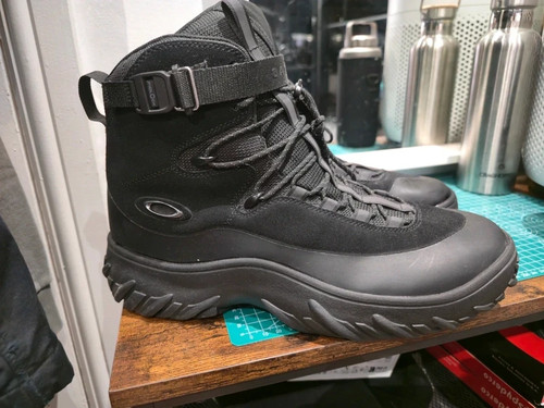 Oakley meridian boots - -,