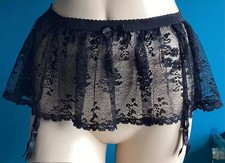 WOMENS LACE SUSPENDER SKIRT SIZE 14 COLOUR BLACK