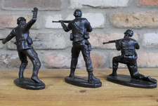 Toy Soldier Ornament Figure Sculpture Desk Man Cave Collectables Pub Vintage NEW