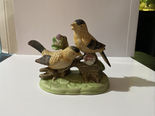 Two yellow birds ornament - yellow,