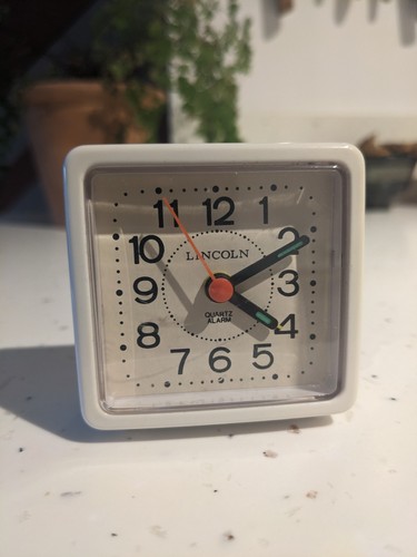Vintage lincoln quartz alarm - quartz,