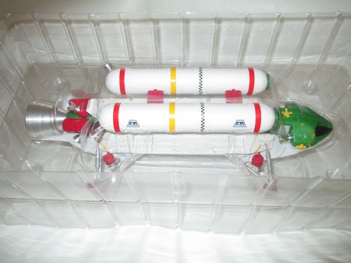 Sixteen space 1999 - sixteen,