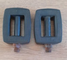 Vintage pair of Black Platform Pedals  - 9/16 thread