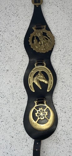 Horse brasses a - , 3