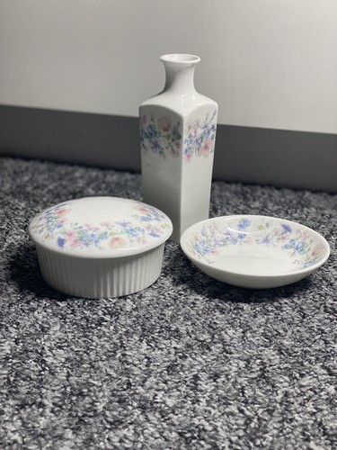 Wedgewood angela bud vase - wedgewood,