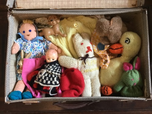 Vintage dolls and toys - , in