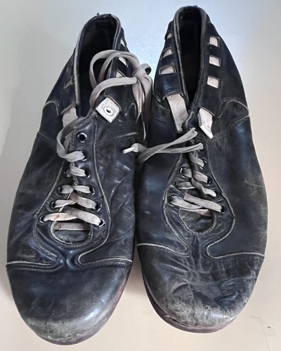 Vintage 1940s 50s - metal, stud