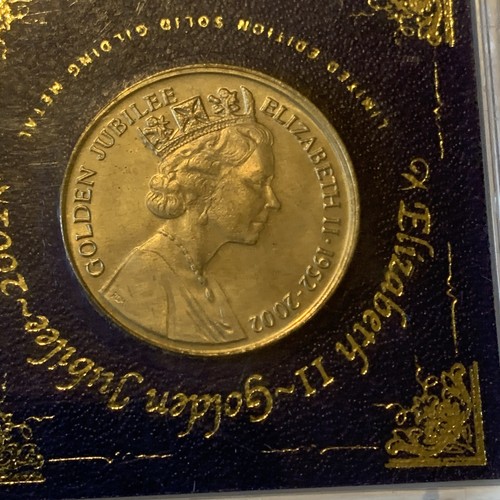 Queen elizabeth 2002 - queen, golden