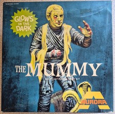 AURORA  VINTAGE 1972 GLOW IN