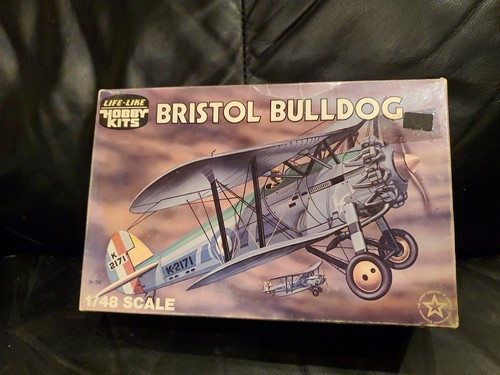 Vintage lifelike bristol - vintage,