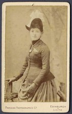 Young lady - carte de visite