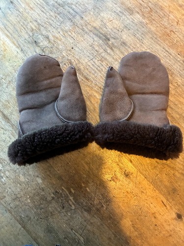 Brown sheepskin mittens - -, real