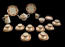 ANTIQUE 1920S ROYAL ALBERT CROWN CHINA HAWTHORNE 35 PIECE TEA SERVICE SH22