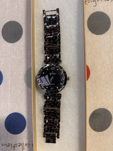 Vidox quartz wristwatch,black