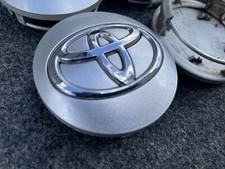 Single Toyota 57mm Alloy Wheel Centre Cap x1 Genuine Aygo Yaris