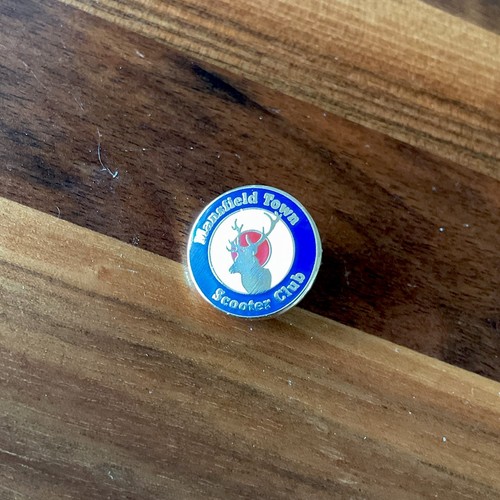 Rare scooter pin - scooter, vespa